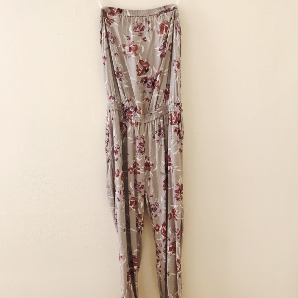 Aritzia Tabata Jumpsuit in Gray Floral